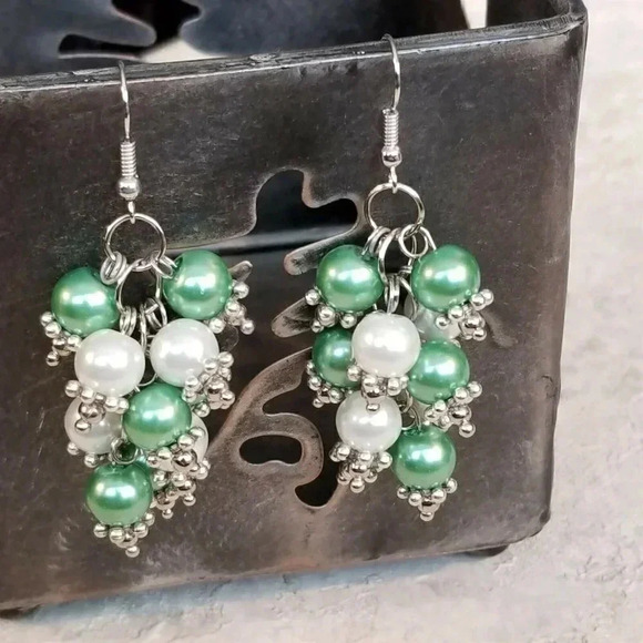 Green White Edgy Bali Style Glass Grape Bunch Dotted Accent Silver Earrings - Picture 3 of 6